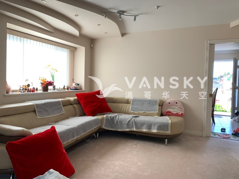 230123141445_living room.jpg